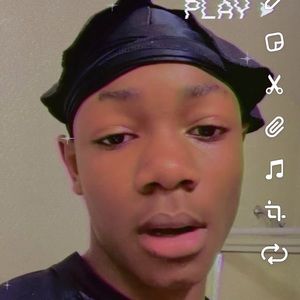 Meet your Posher, Avery